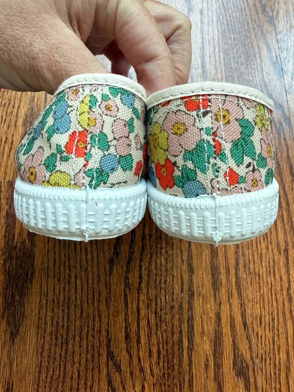 NWOT Mini Boden Floral Laceless Canvas Shoes Sz 13